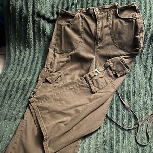 Green baggy cargo pants